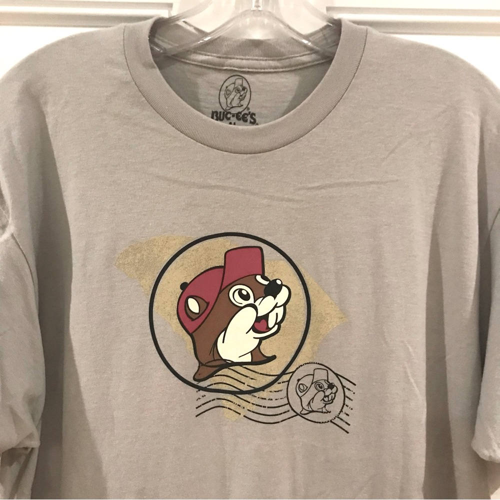 New BUC-EE’S Greetings From Buc-ee's South Carolina Postcard Tee NWT - Picture 5 of 11